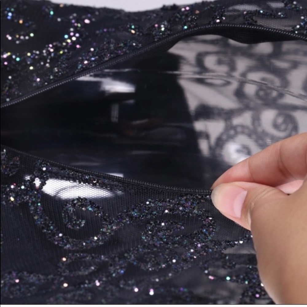 Floor length ball gown! Perfect for special events - Picture 5 of 5